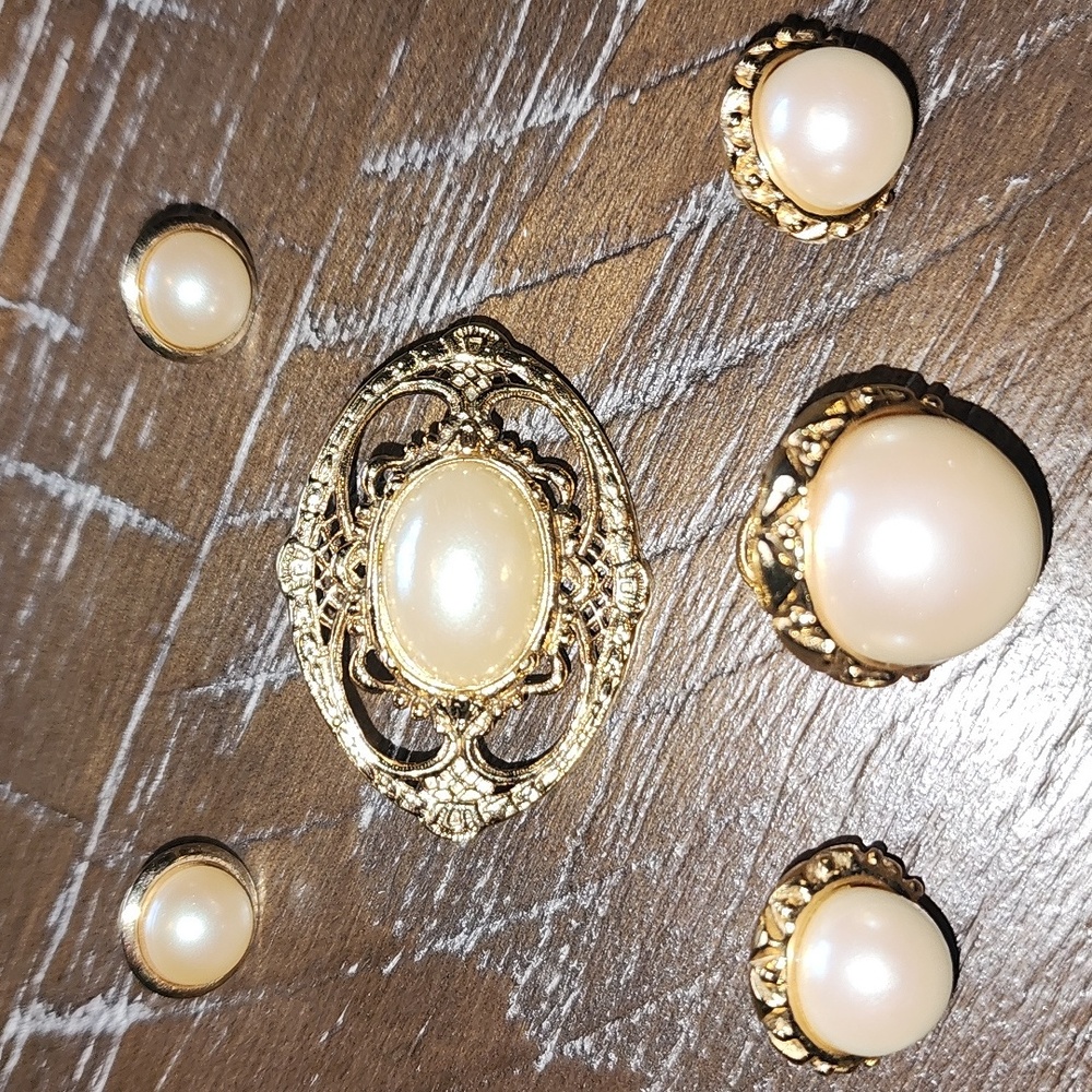Vintage Estate Gold & Pearl Costume Jewelry Set Earrings, Brooch, 3 Pendants LK